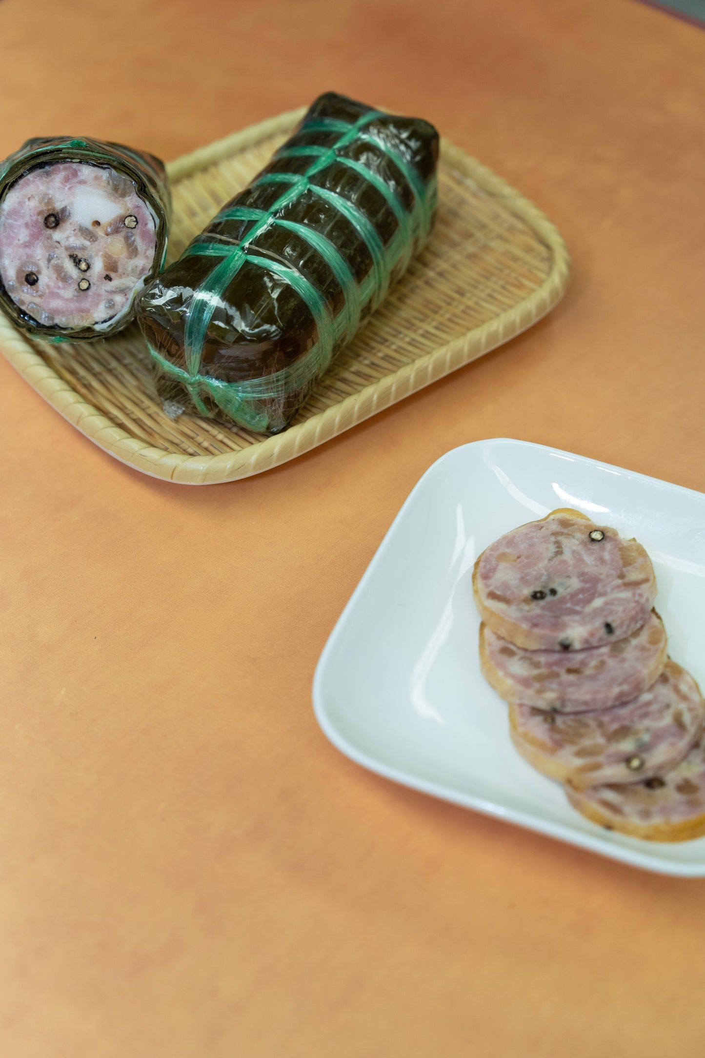 Dăm Bông Heo Lá Chuối